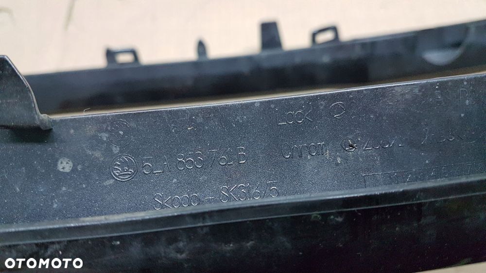 grill ramka skoda enyaq - 8