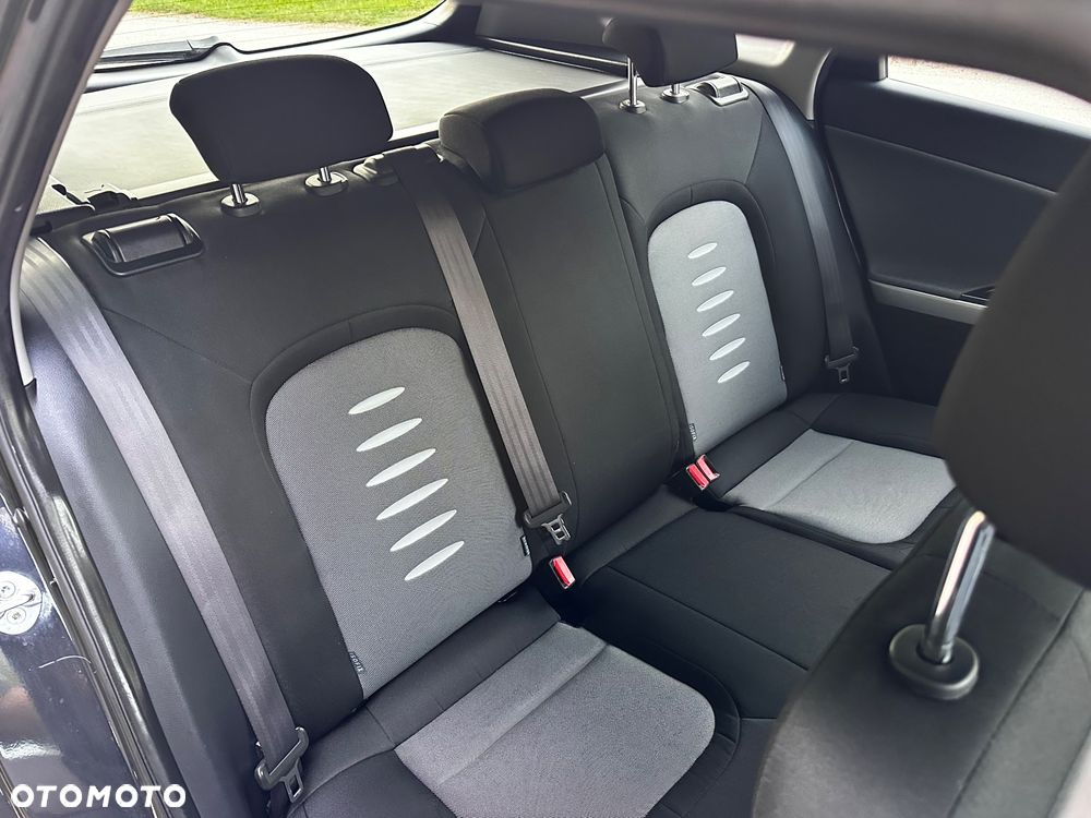 Kia Ceed 1.6 GDI Fifa World Cup Edition - 23