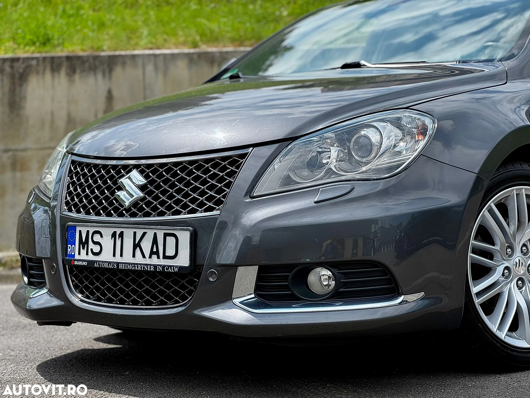 Suzuki Kizashi 2.4 4x2 Sport - 12
