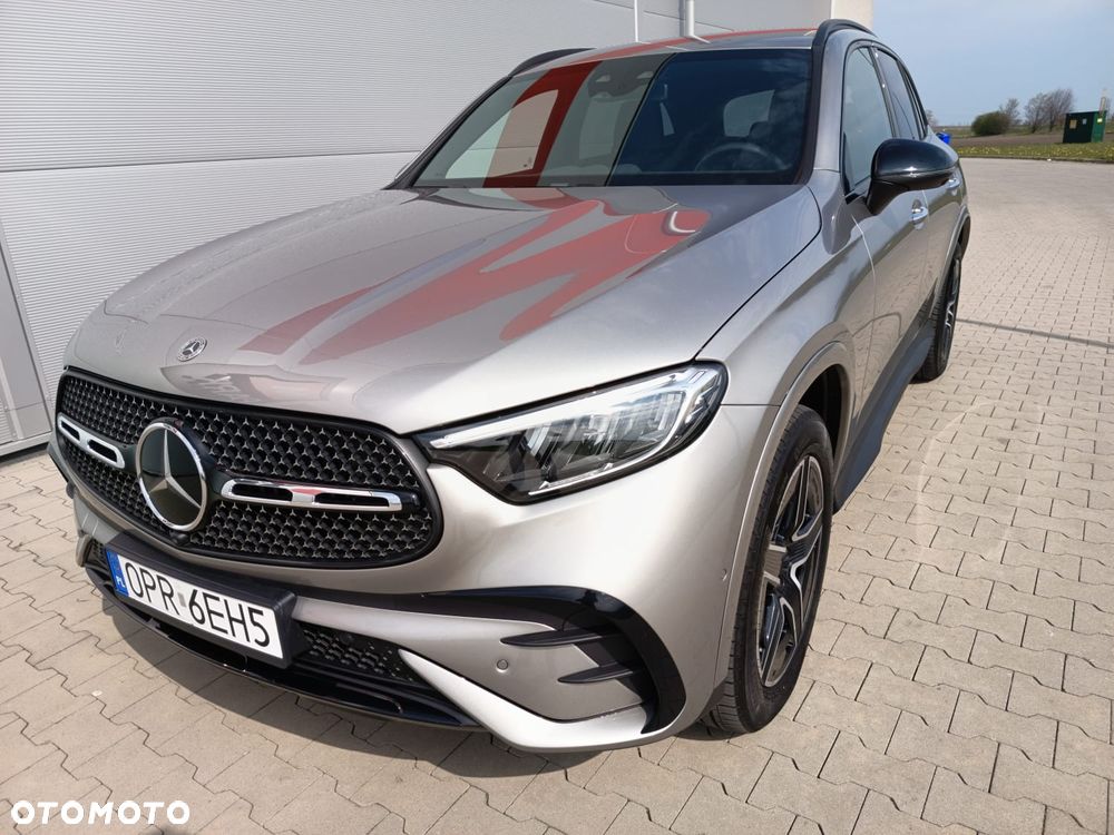 Mercedes-Benz GLC 300 4Matic 9G-TRONIC AMG Line Plus - 4