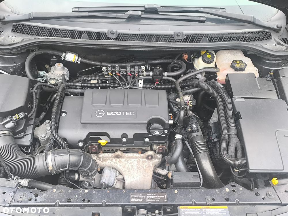 Opel Astra 1.4 Turbo Cosmo - 16
