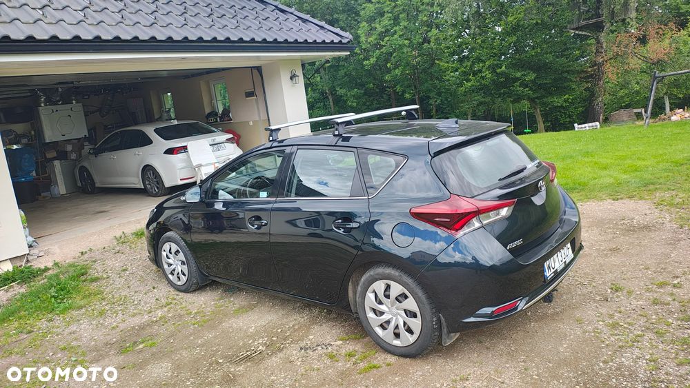 Toyota Auris 1.6 Premium - 2