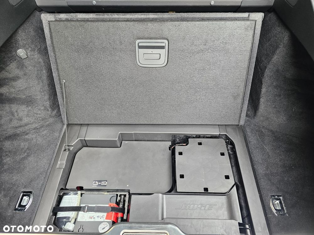 Porsche Panamera 4S - 24