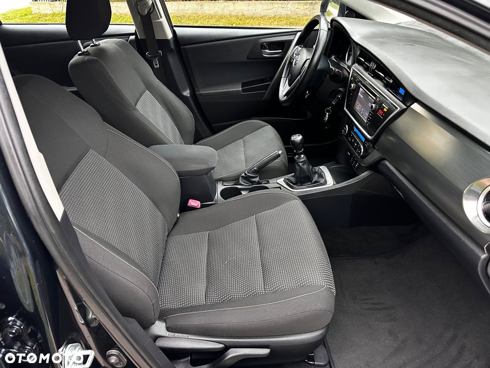 Toyota Auris 1.6 Premium Start - 31