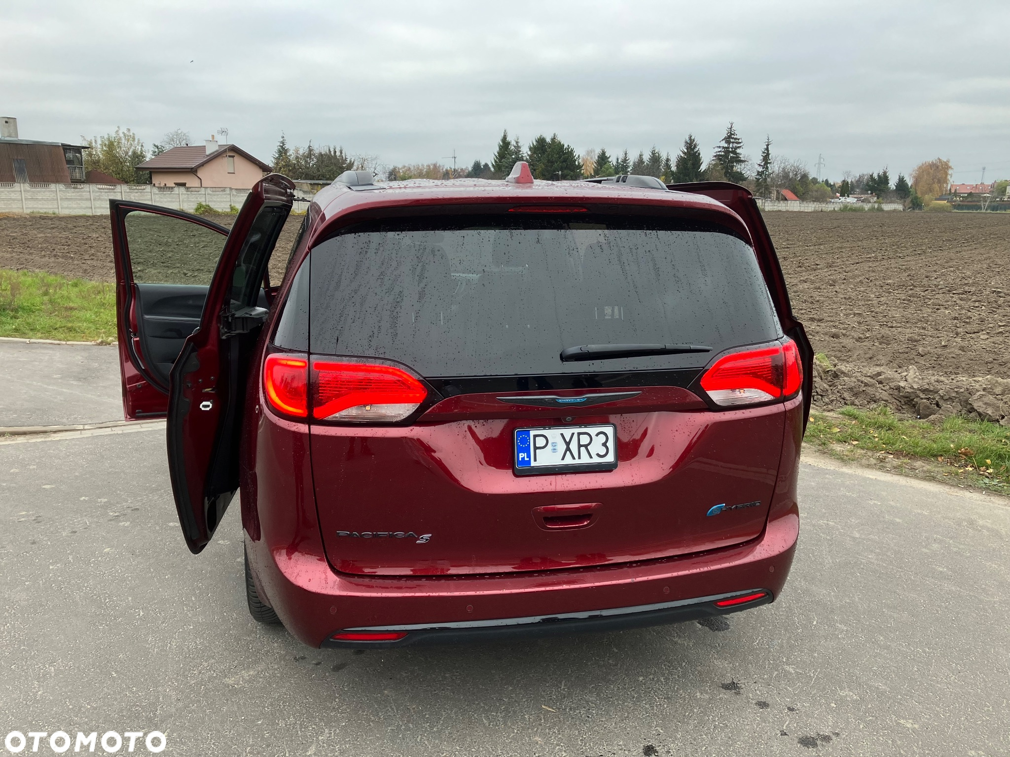Chrysler Pacifica - 11