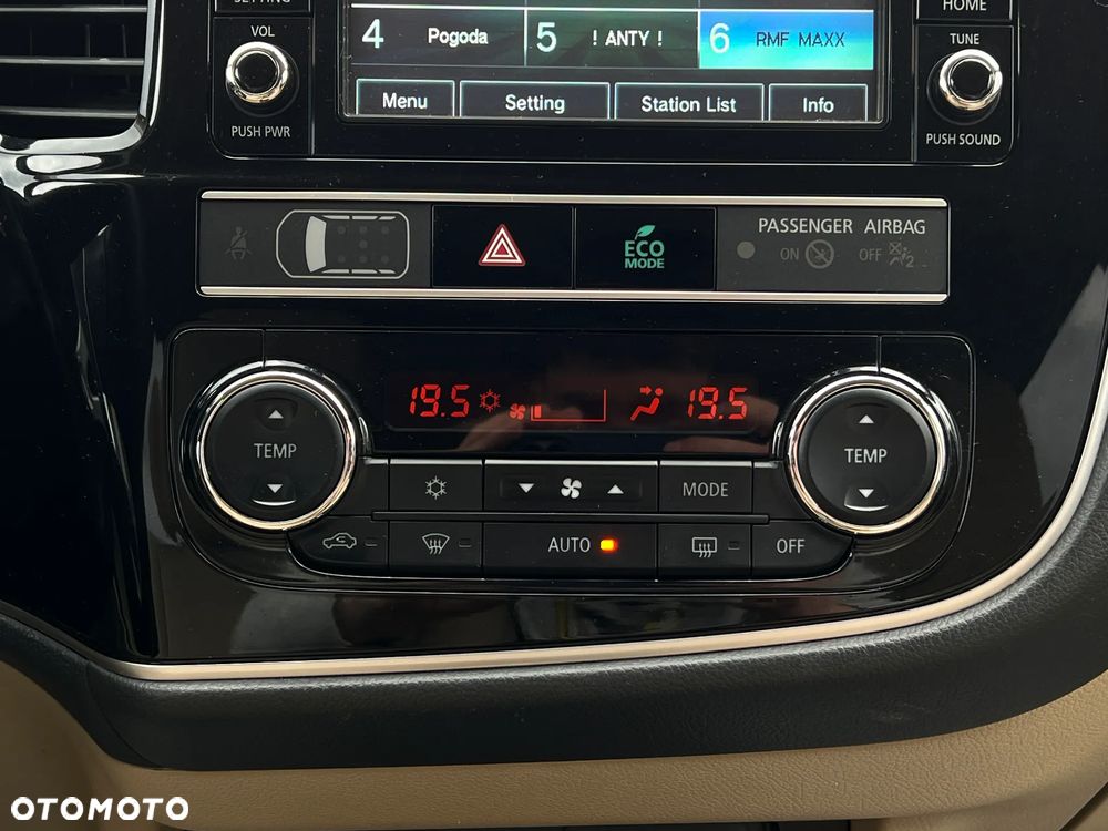 Mitsubishi Outlander - 19