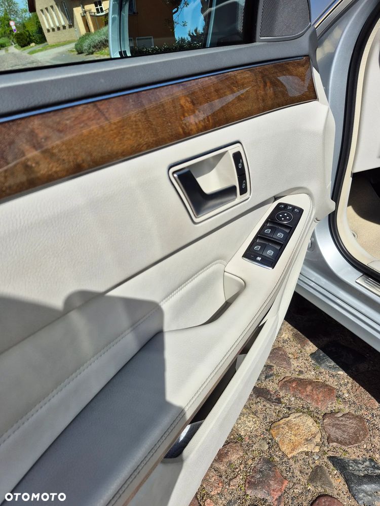 Mercedes-Benz Klasa E 200 BlueTEC 7G-TRONIC Elegance - 14