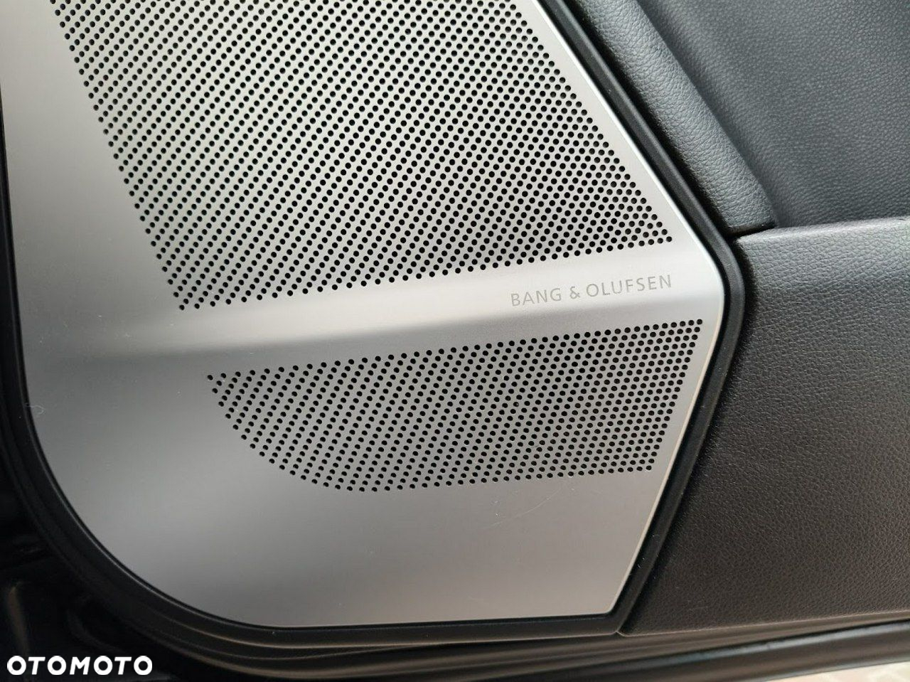 Mercedes-Benz GLS - 32