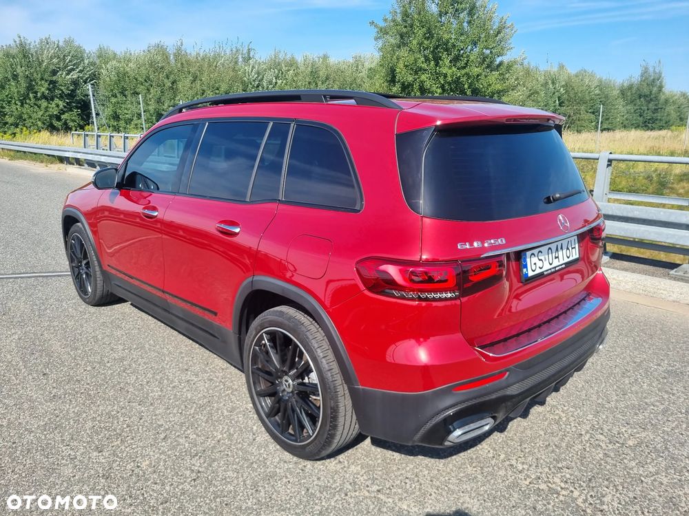 Mercedes-Benz GLB 250 4-Matic AMG Line 8G-DCT - 10