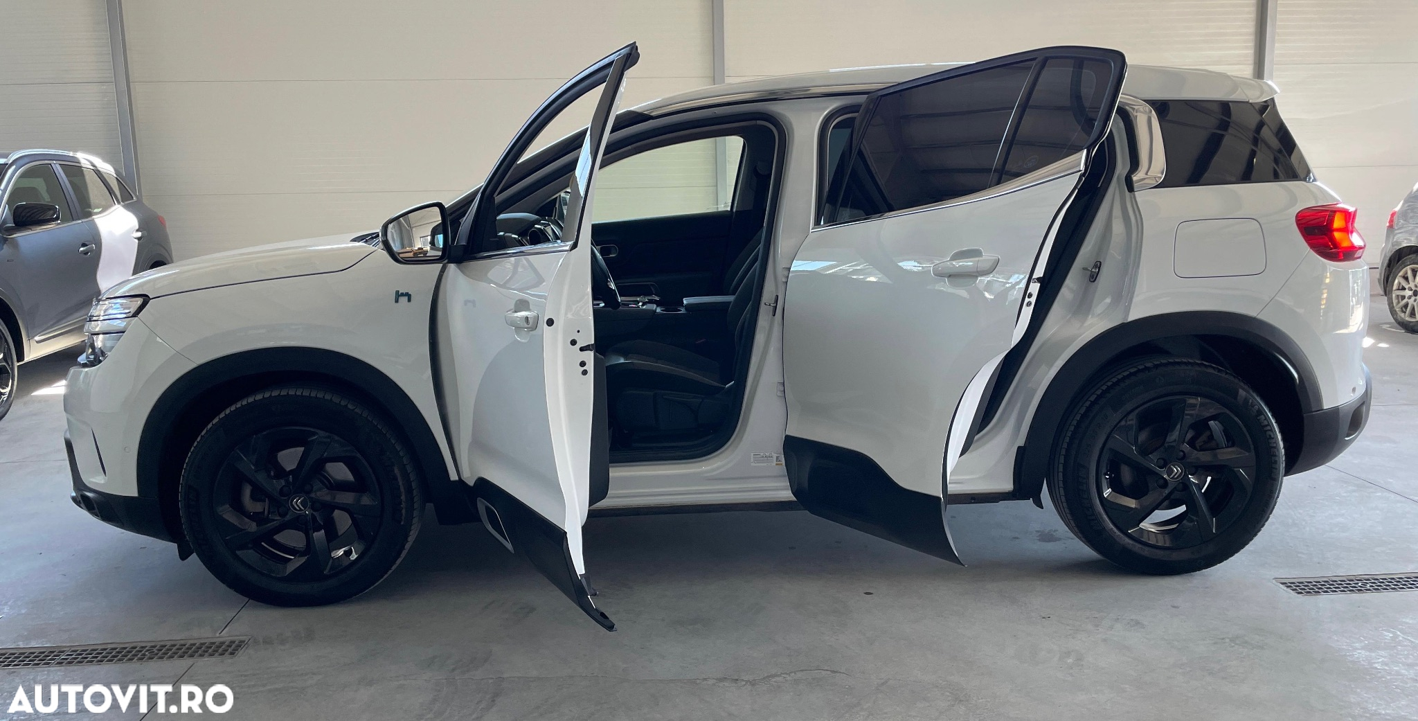 Citroën C5 Aircross 1.6 PHeV FWD 225 EAT8 Shine - 38