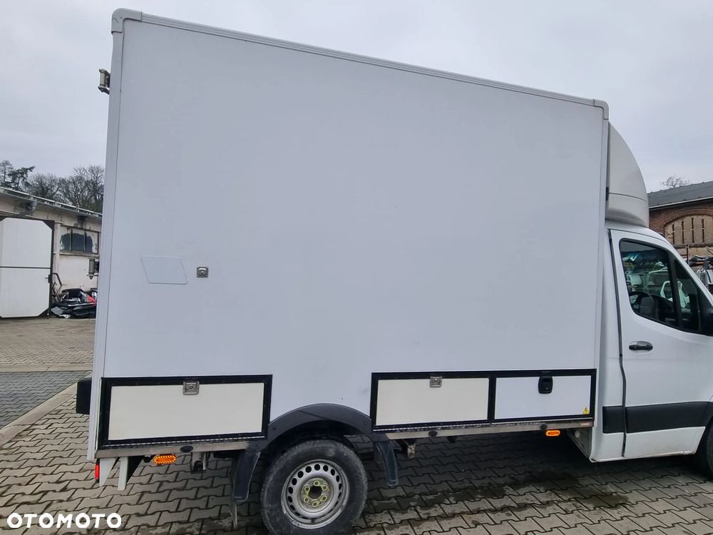 Mercedes Sprinter W907 Zabudowa Chłodnia Kontener - 2