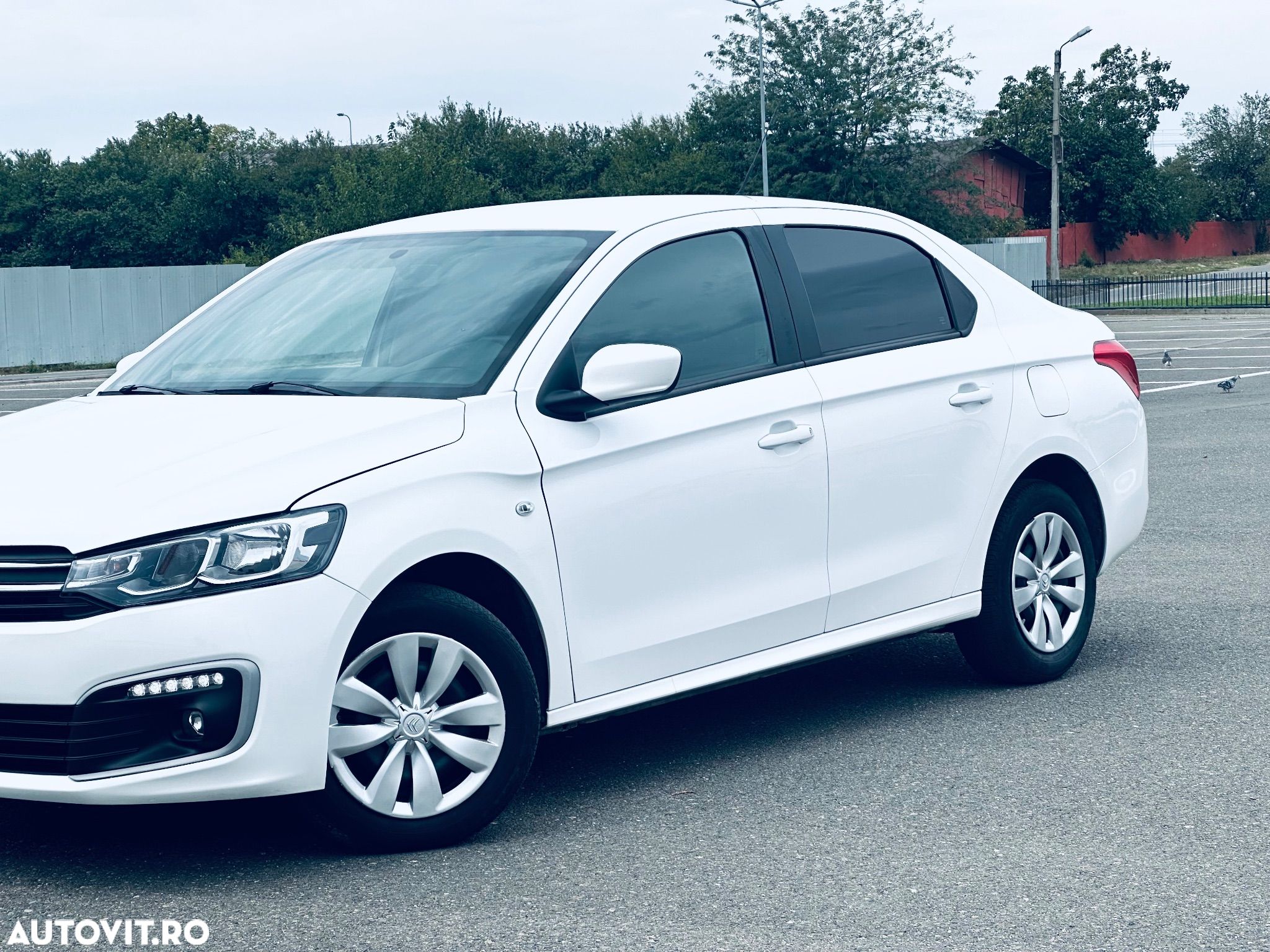Citroën C-Elysée 1.2 PureTech BVM Live - 1