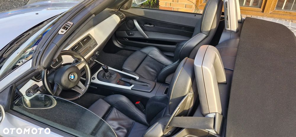 BMW Z4 2.5si - 9