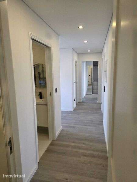 Apartamento T1+1  RENOVADO São Mamede de Infesta - Grande imagem: 4/12