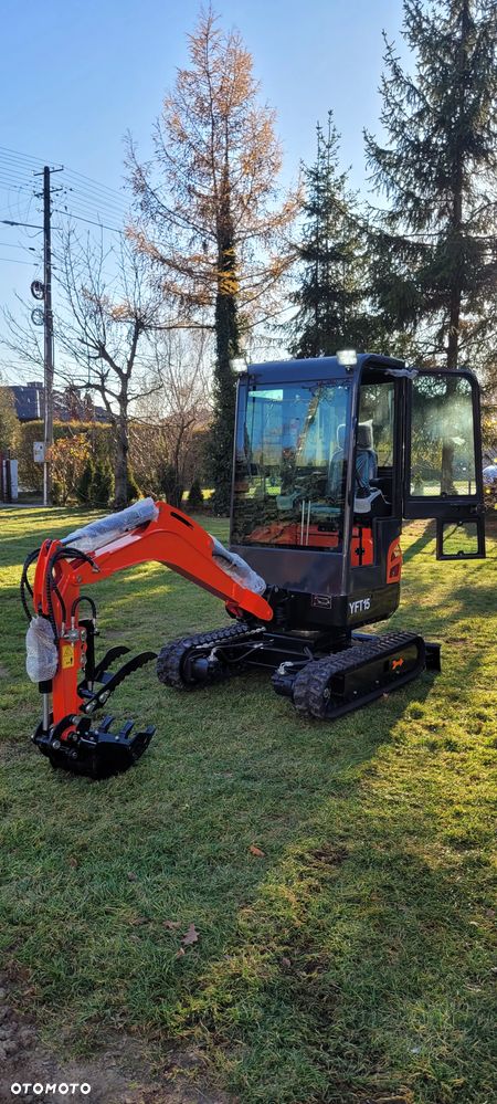 Inny Yufan YFT 15  Kabina - 22