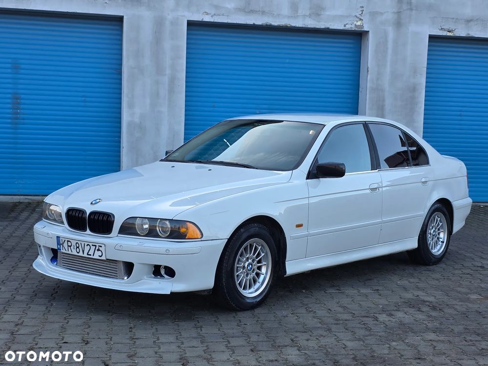 BMW Seria 5 545i - 5