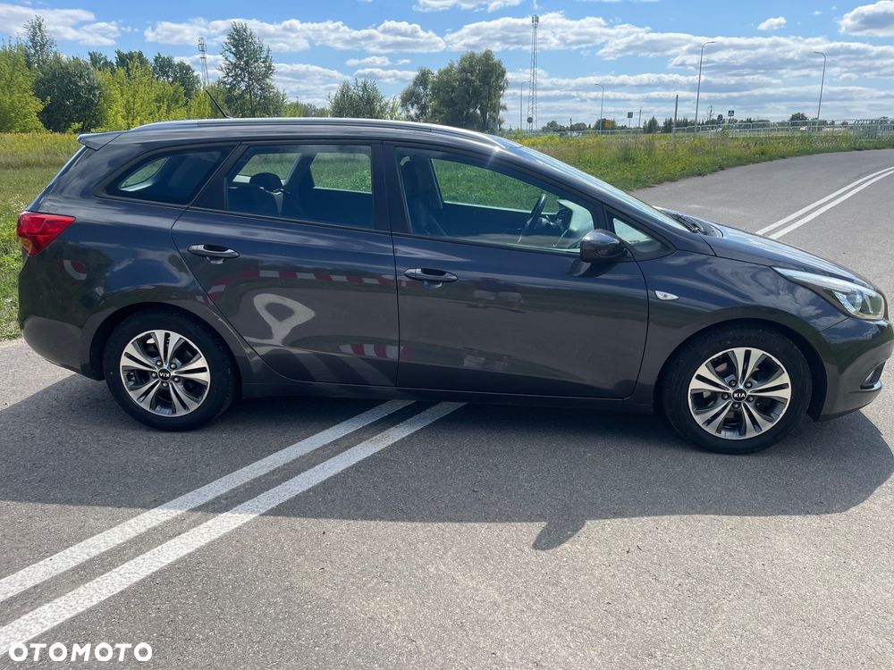 Kia Ceed 1.6 CRDi 128 ISG Edition 7 - 11