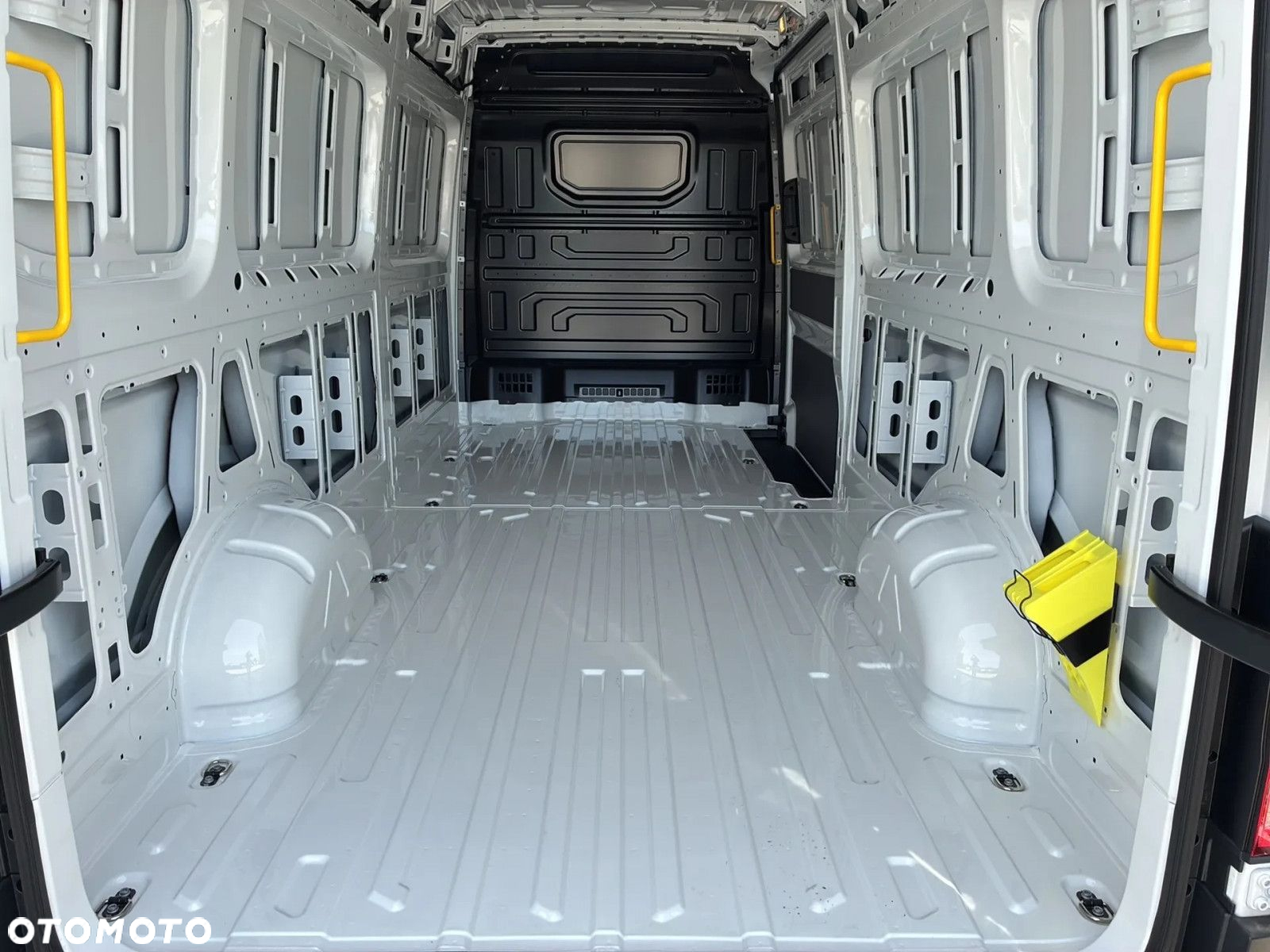 Volkswagen Crafter 35 Furgon L4H3, 2.0BiTDI 177KM, 4490mm, Wysoki dach, r.o. 4490 - 10