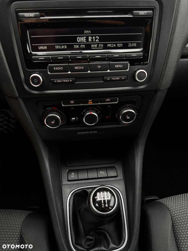 Volkswagen Golf 1.6 TDI BMT Comfortline - 14
