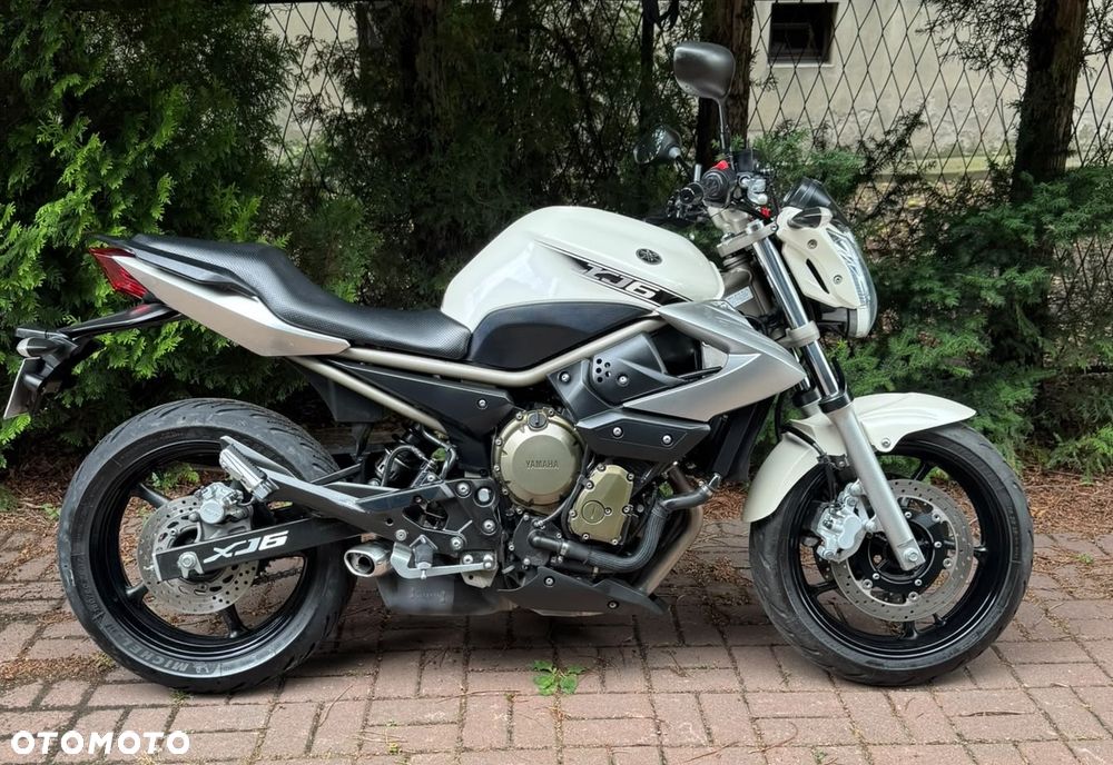 Yamaha XJ - 2