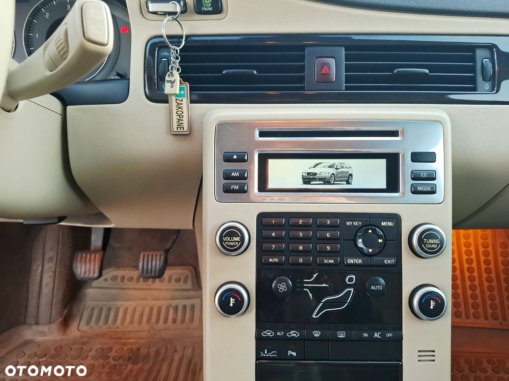 Volvo V70 - 25