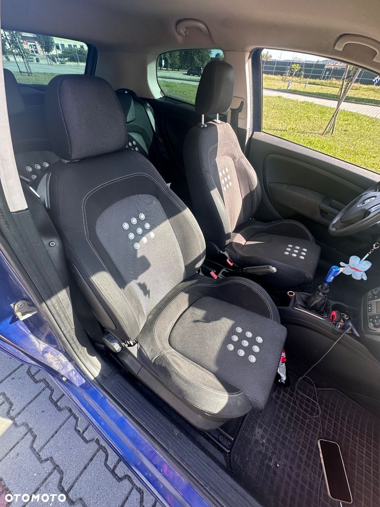 Fiat Grande Punto - 12
