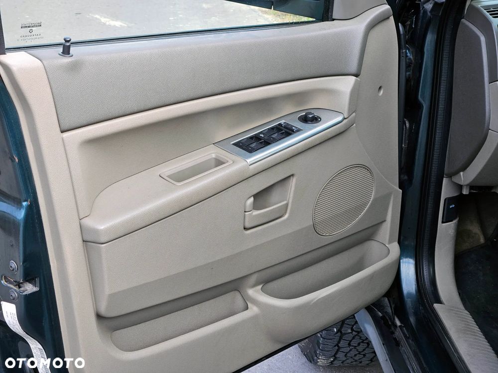 Jeep Grand Cherokee - 18