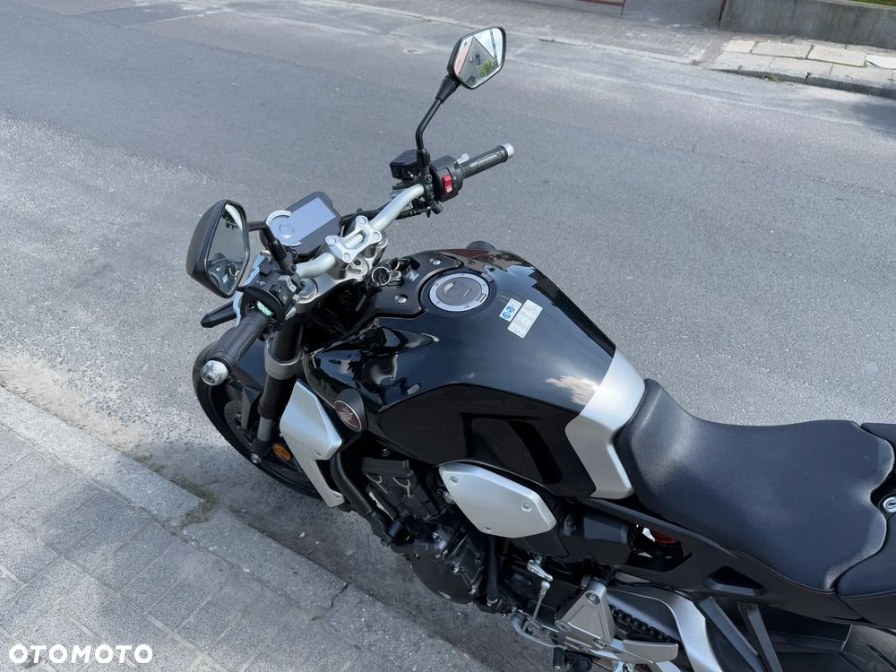 Honda CB - 9