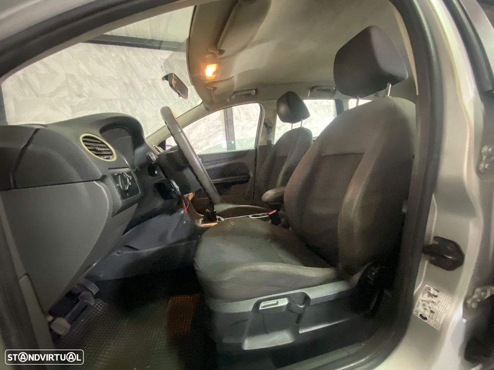 Ford Focus SW 1.6 TDCi Trend - 6