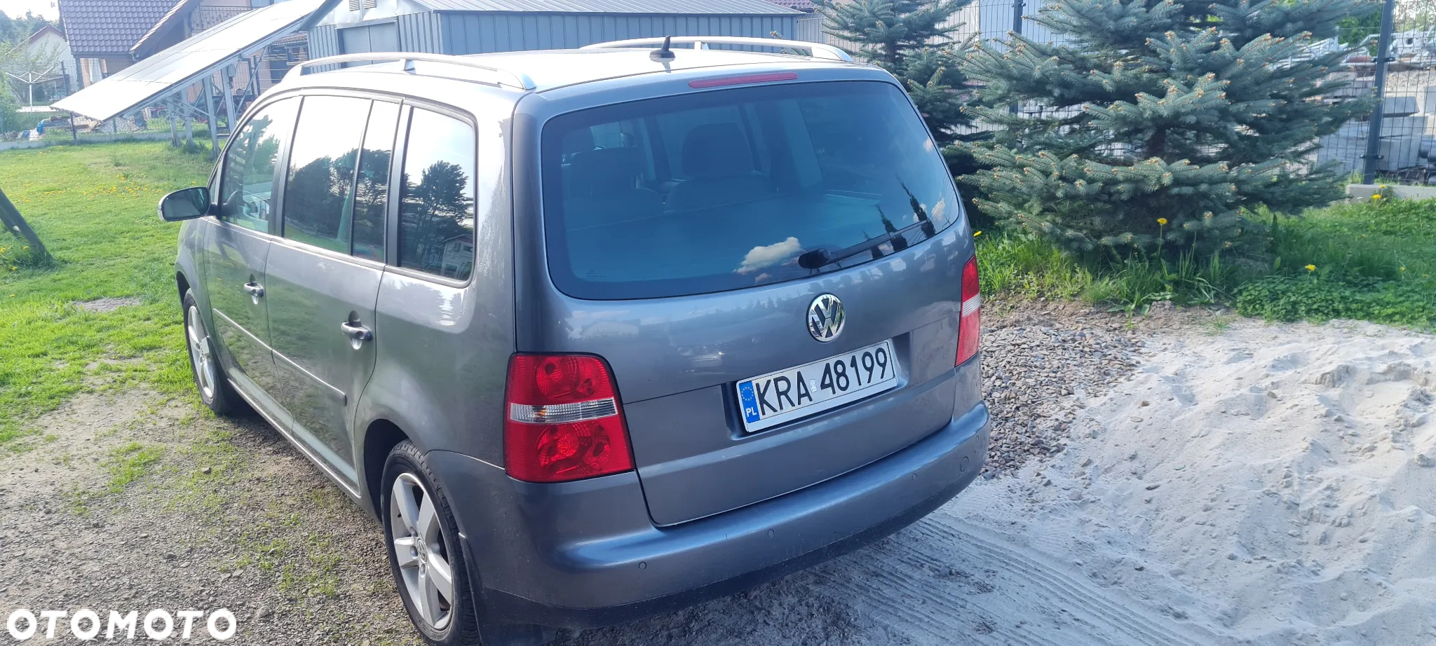 Volkswagen Touran 2.0 TDI Highline - 4