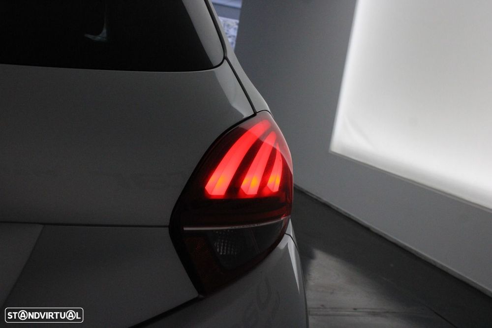 Peugeot 208 1.6 BlueHDi Style - 30