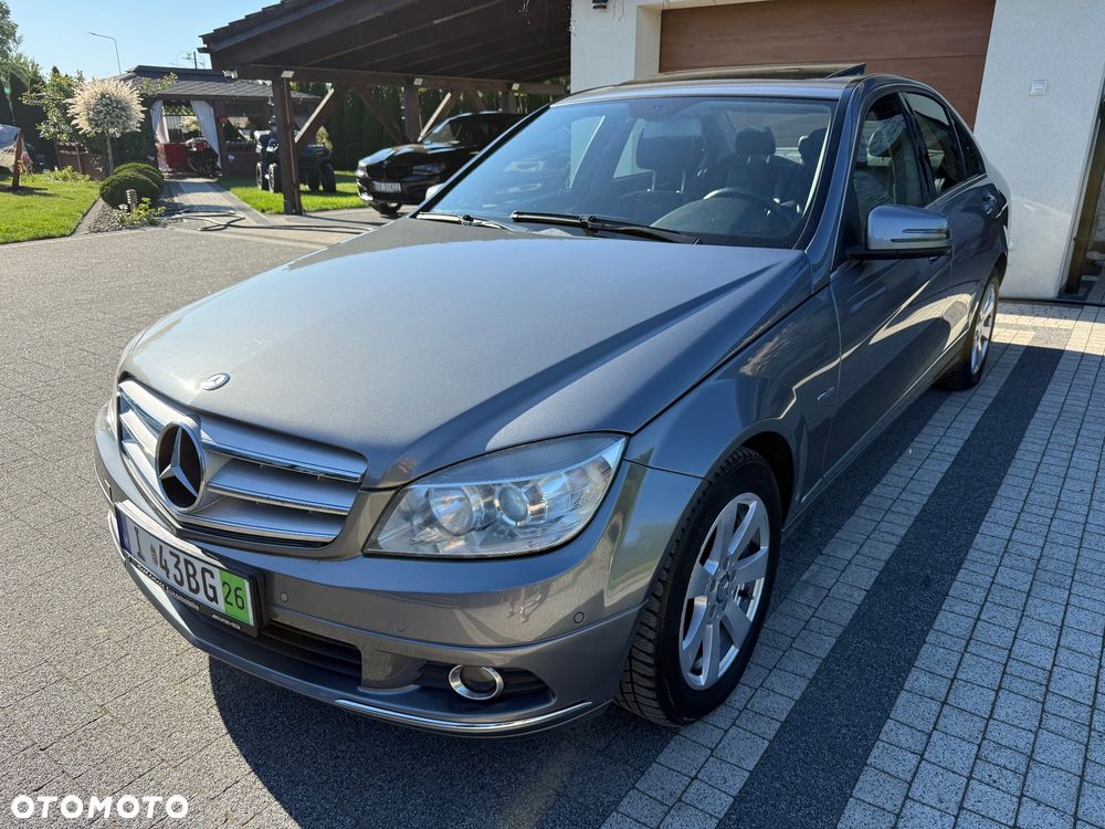 Mercedes-Benz Klasa C 180 CGI Automatik BlueEFFICIENCY Elegance - 2