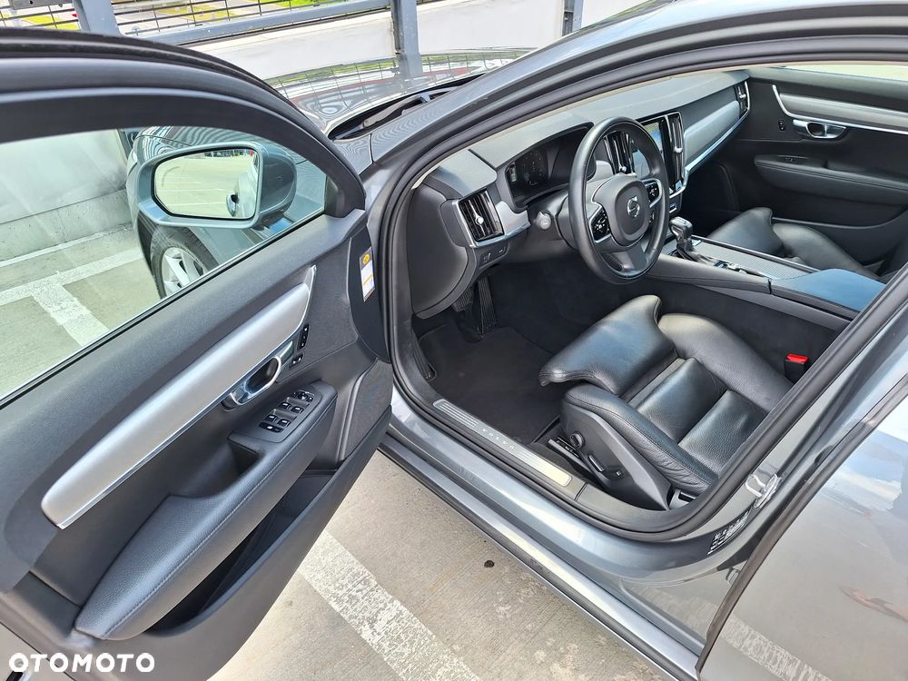 Volvo V90 T4 Momentum Pro - 16