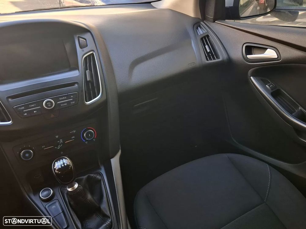 Ford Focus SW 1.6 TDCi Trend - 14