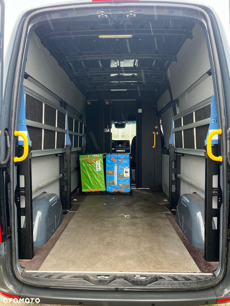 Mercedes-Benz Sprinter - 6