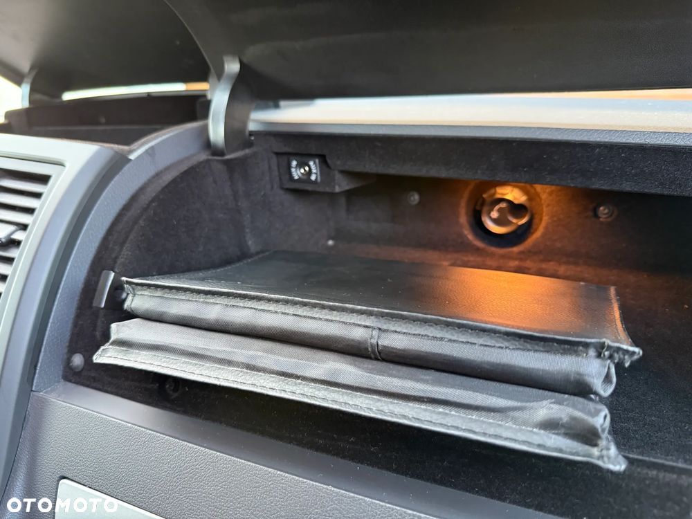 Volkswagen Multivan - 22