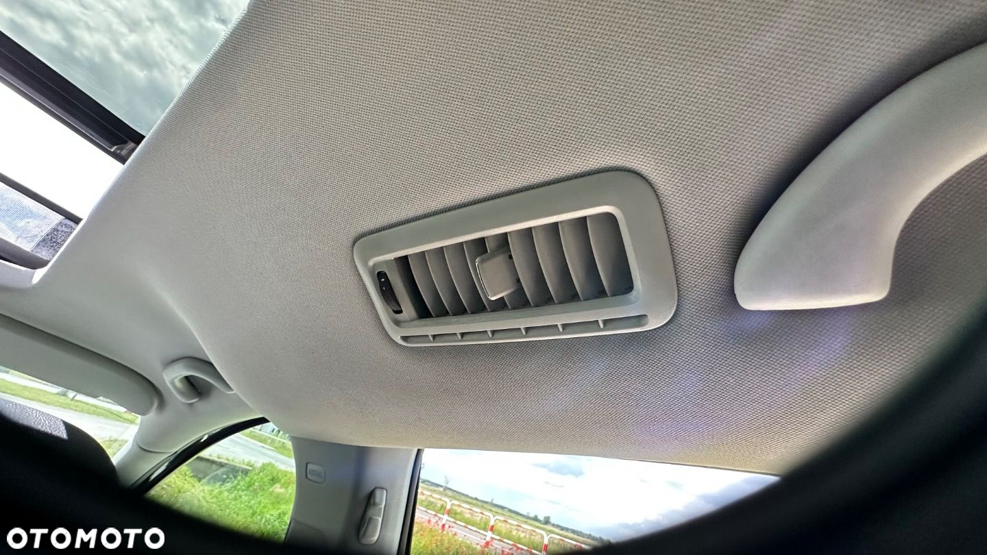 Volkswagen Sharan - 26
