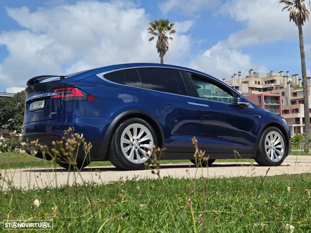 Tesla Model X 100D - 24