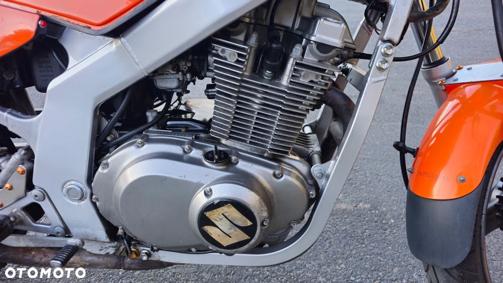 Suzuki GS - 10