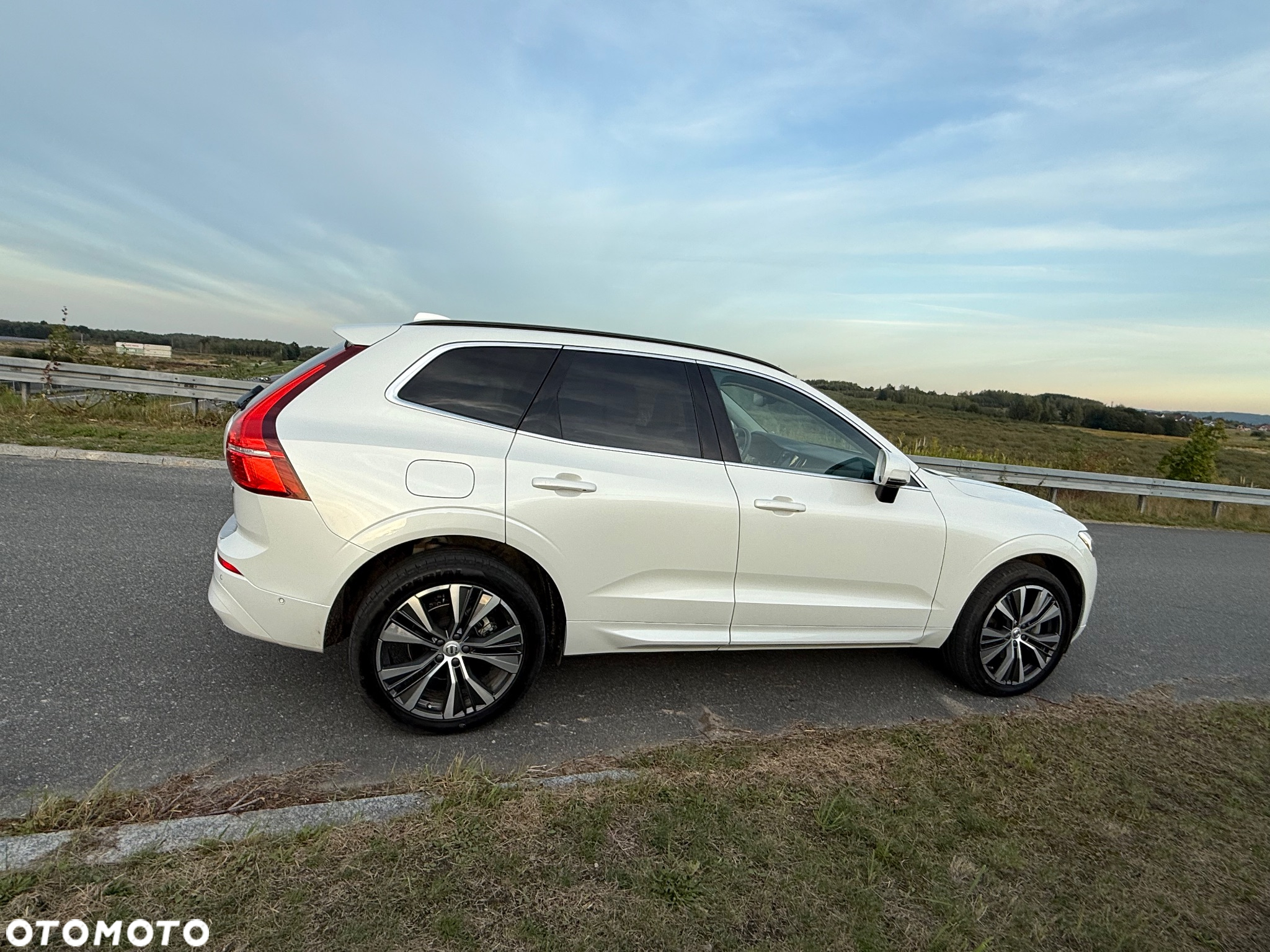 Volvo XC 60 B5 B AWD Geartronic Momentum Pro - 3