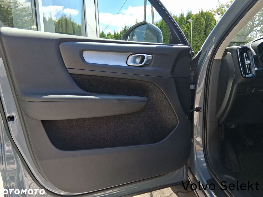Volvo XC 40 - 18