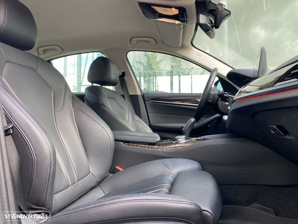BMW 530 e Line Luxury - 18
