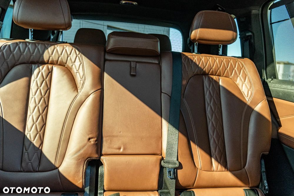 BMW X7 xDrive40i - 26