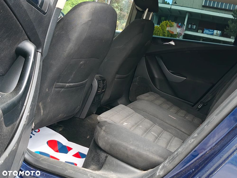 Volkswagen Passat 2.0 TDI DPF Comfortline - 8