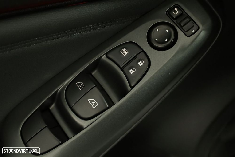 Nissan Juke 1.0 DIG-T N-Connecta - 19