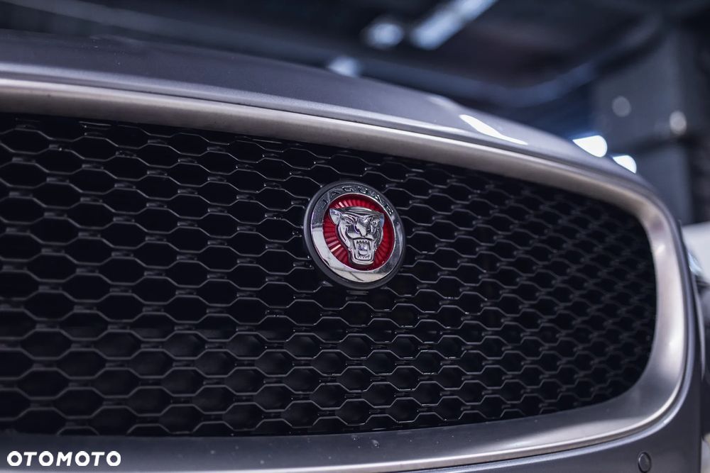 Jaguar XF 2.0 i4D AWD R-Sport - 20