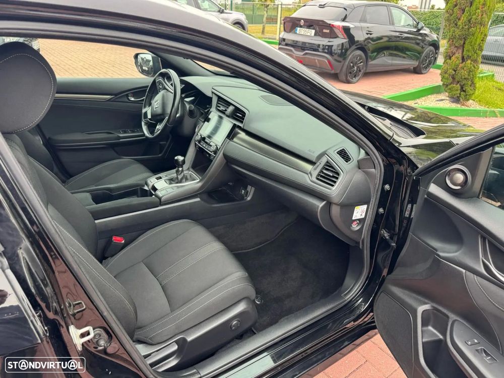 Honda Civic 1.6 i-DTEC Elegance Navi - 24