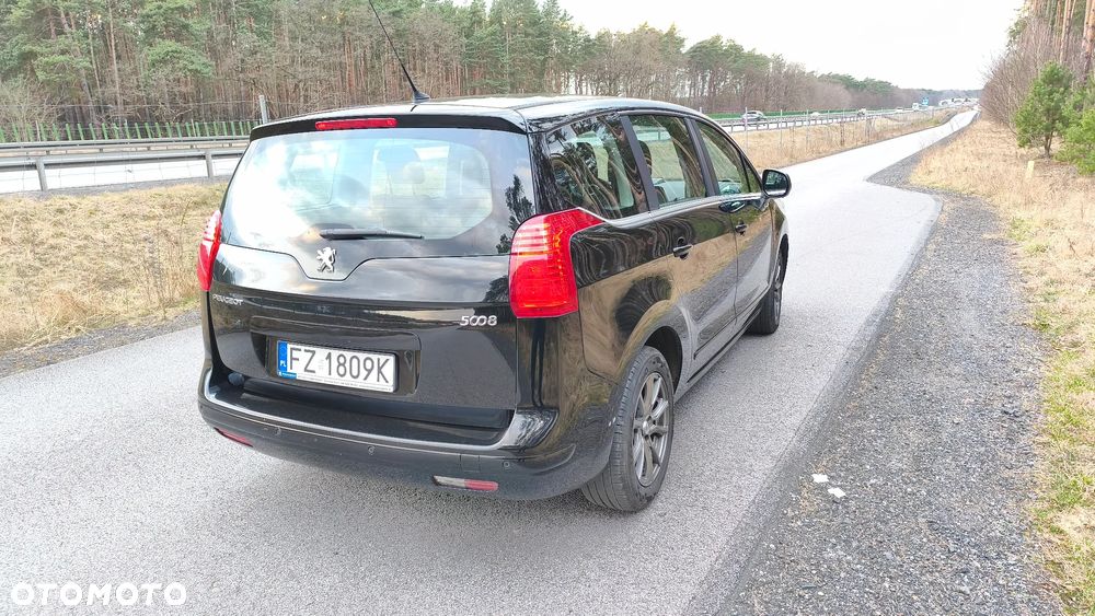 Peugeot 5008 - 13