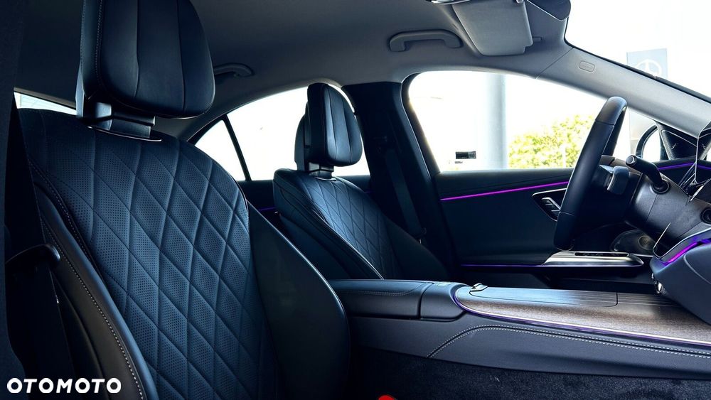 Mercedes-Benz Klasa E 220 d mHEV 4-Matic Exclusive 9G-Tronic - 25
