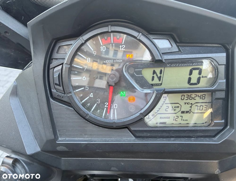 Suzuki V-STROM - 17